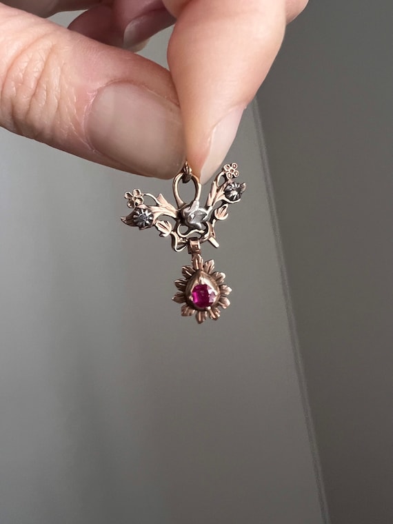 GEORGIAN Ruby Rose Cut Diamond Floral Antique Pend