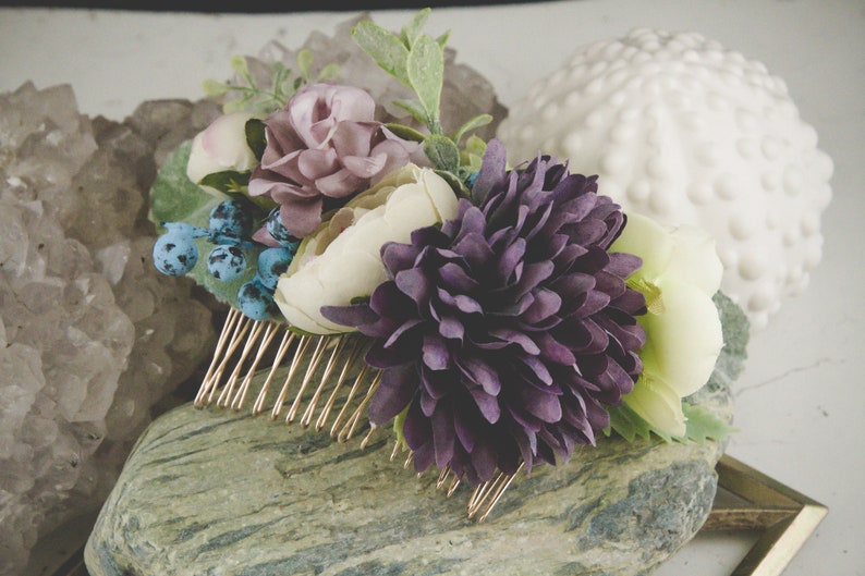 Rustic floral hair comb in pastel colors Romantic flower festival accessory Flower headpiece Bridesmaid Boho hair jewelry