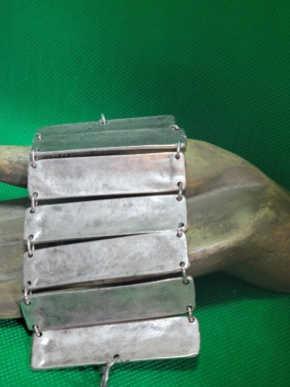 Vintage Rectangular Hammered Silver Tone Bracelet… - image 5