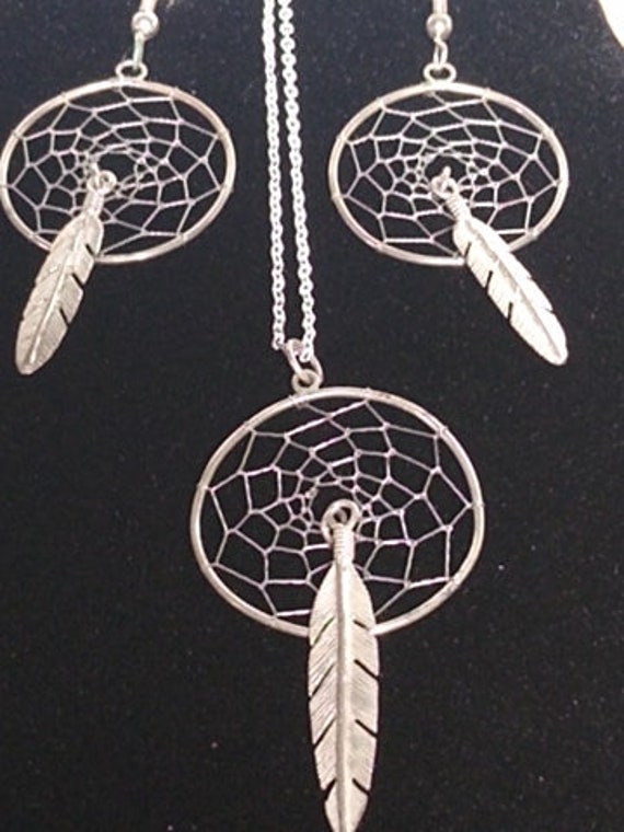 Vintage Sterling Silver Dream Catcher Necklace mat