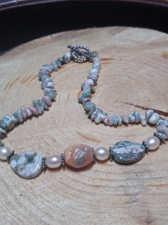 Beautiful Fresh Water Pearl and Jasper Necklace, … - image 3