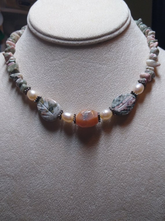 Beautiful Fresh Water Pearl and Jasper Necklace, … - image 2