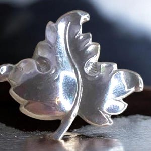 Leaf Pin, 1940  Silver Vintage Brooch – Timeless Collectible & Unique Gift for Vintage Lovers