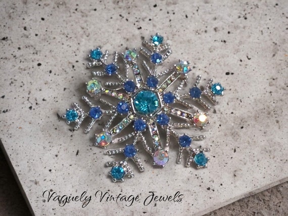 Charming Southwit Blue Snowflake Brooch, Crystal … - image 2