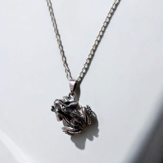 Vintage Mexican Handmade Sterling Silver Frog Pendant