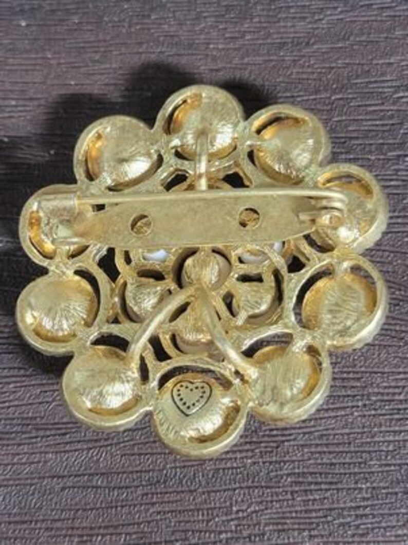 Vintage Round White Brooch Pendant Combination with Twisted Rope Opened Work Gold Tone /& White Glass Cabochons,