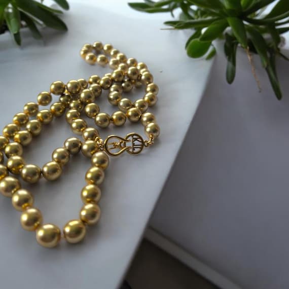 Vintage Kenneth Jay Lane Pearl Necklace: Gold Pla… - image 1