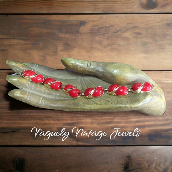 Vintage Red Lucite Thermoset Bracelet, Gold Tone … - image 1