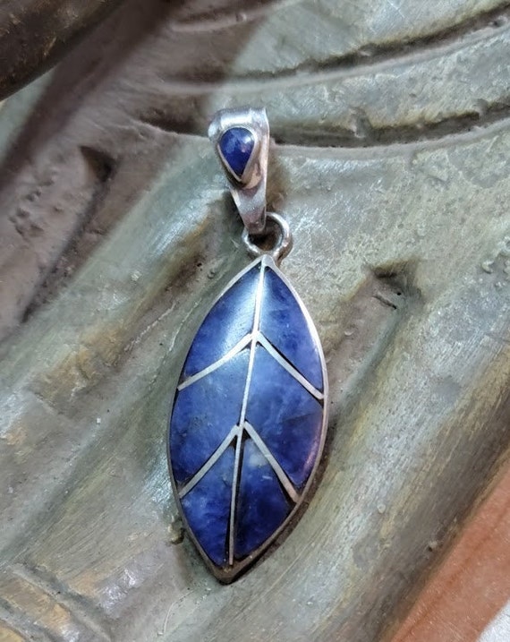 Lapis Inlay Sterling Silver Pendant, Leaf Natural 
