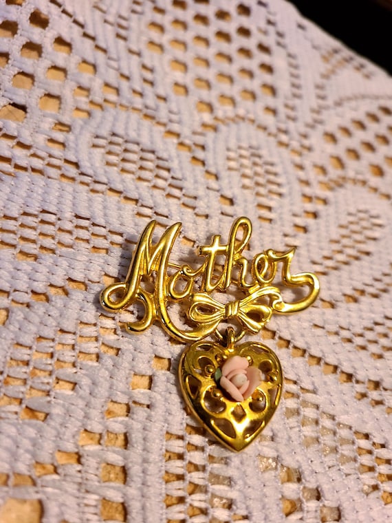 Beautiful mother day Aura Color vintage Hair Brooch Vintage Gold Tone Heart Charm Brooch – Elegant Mother main image 3
