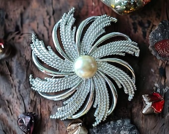 Vintage Silvery Sunburst Sarah Coventry Faux Pearl 1960s  Swirl Brooch