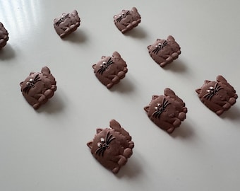 Set di 3 mini bottoni a forma di gattino marrone da 20 mm / Bottoni a forma di gatto carino / Bottoni da cucito con gambo posteriore in plastica per vestiti per bambini, artigianato, lavoro a maglia