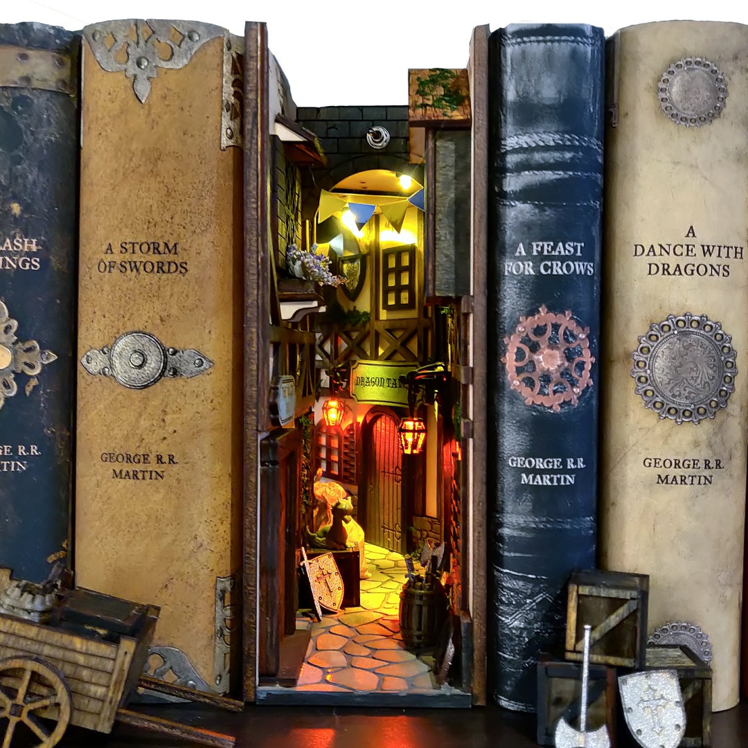 Diagon alley & grand staircase bookend diy assembly kit hotsell