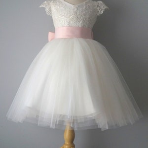 Robe de demoiselle d'honneur, Robe sauge, Robe d'anniversaire, Robe de bébé, Robe en dentelle, Robe en tulle, Mariage image 3