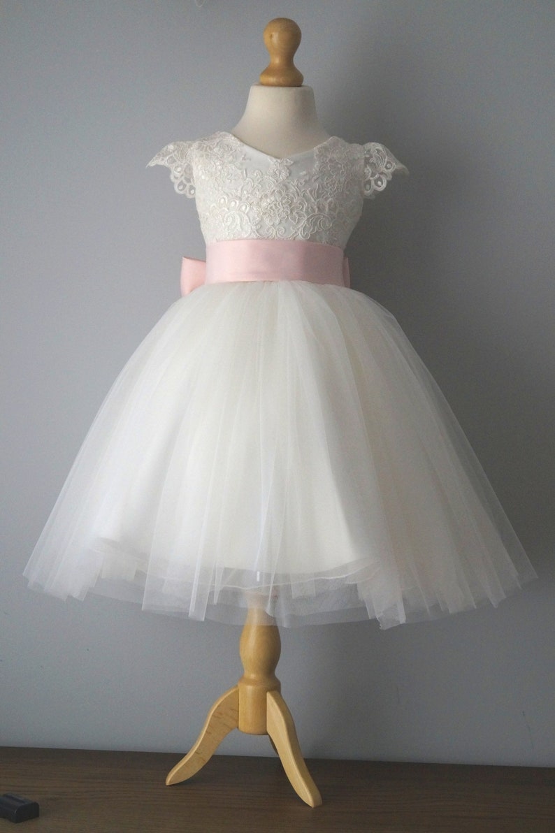 Robe de demoiselle d'honneur, Robe sauge, Robe d'anniversaire, Robe de bébé, Robe en dentelle, Robe en tulle, Mariage image 3