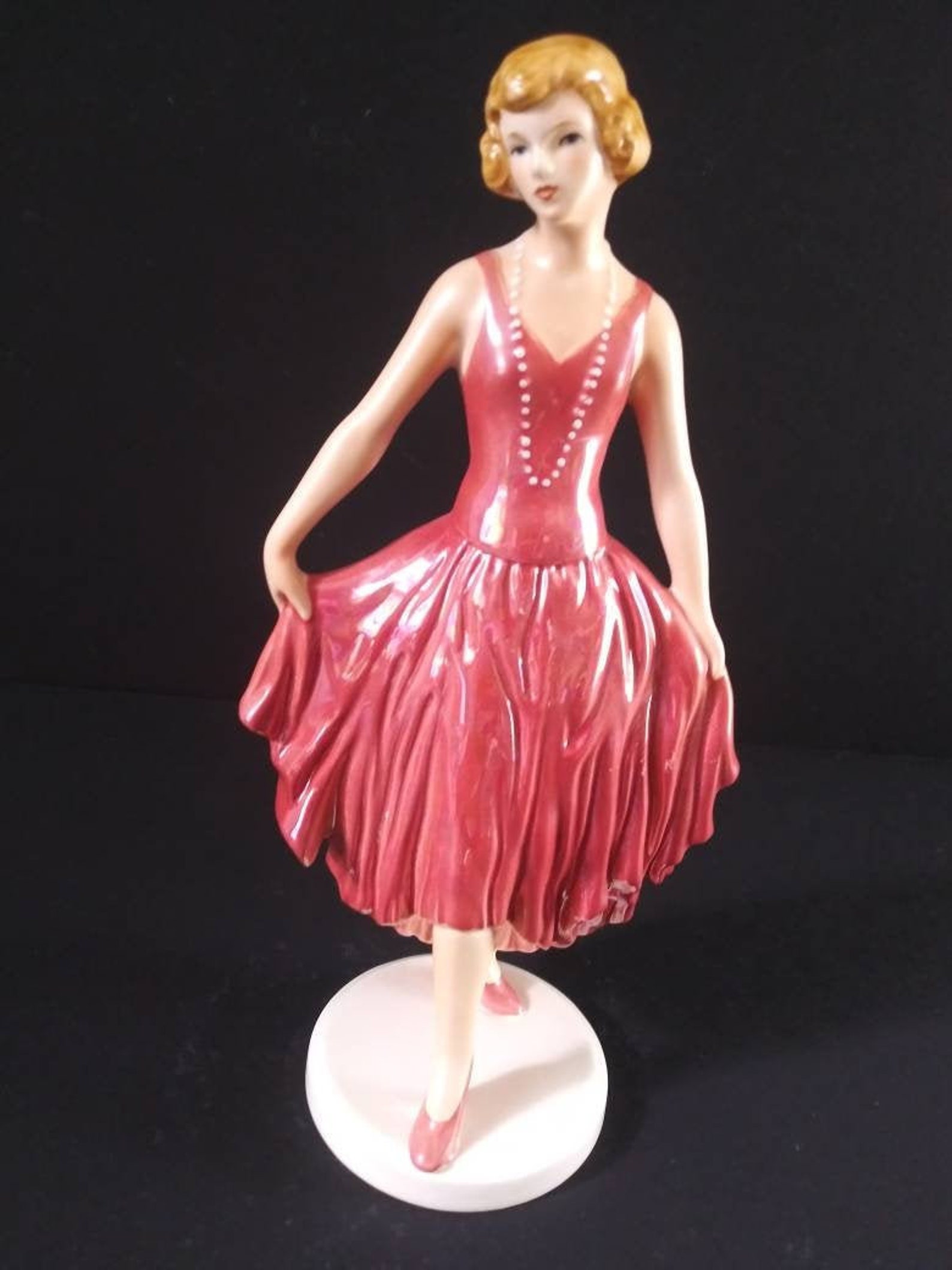 Vintage 1984 Goebel Lady figurine Etsy