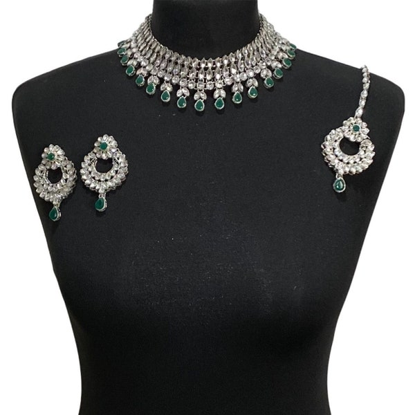 Ensemble de bijoux de collier de mariée pakistanais de couleur vert argent, y compris un élégant collier de fiançailles asiatique, un tikka de mariage indien et des boucles d’oreilles