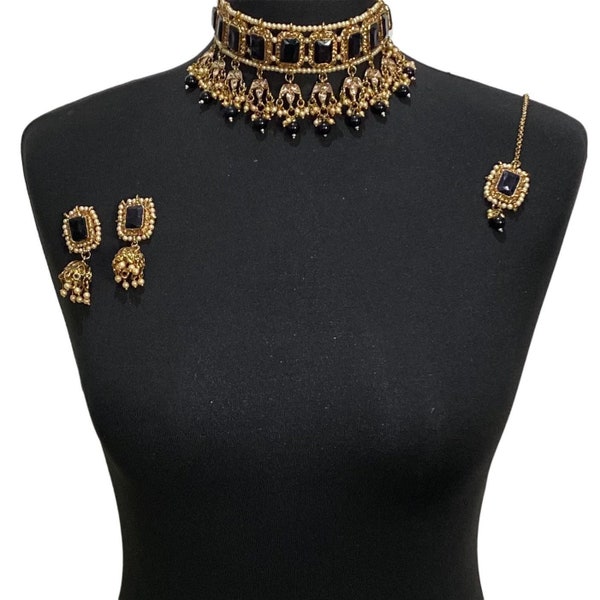 Pakistani jewellery , Black jewellery, indian choker , Pakistani jewelry , indian jewelry ,  jewelry , Indian jewellery, black, golden