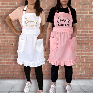 Custom Ruffled Apron, Personalized Frilly Kitchen Apron with Pockets Bild 7