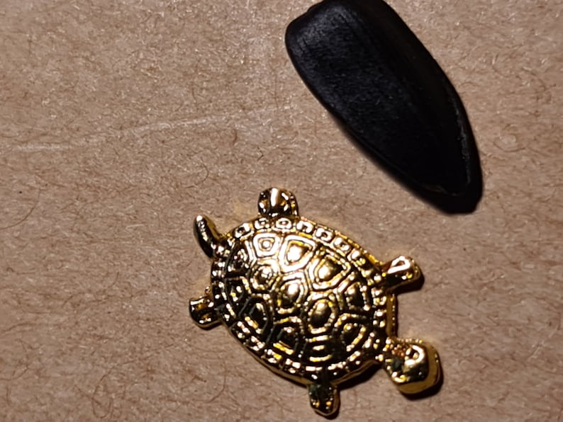 Purse Lucky charm, tiny amulet, Wallet turtle, money increase talisman, feng shui symbol image 2