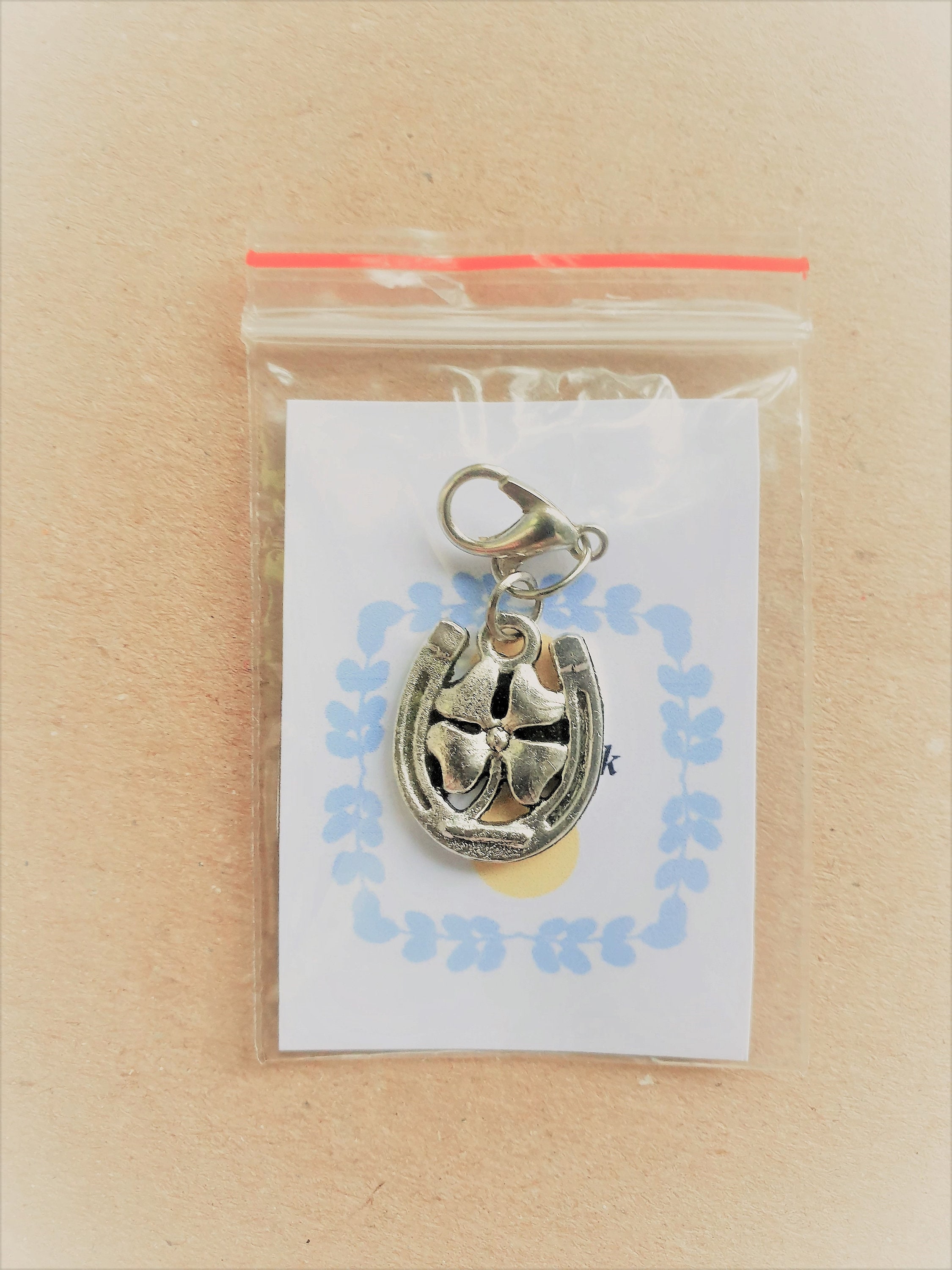 Good Luck Keyring,luck Increase Souvenir, Lucky Charm, Wealth Amulet ...