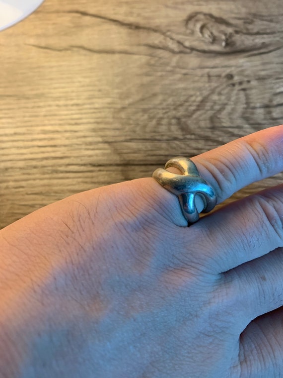 Vintage Silver Ring with Interconnecting Lines - image 3