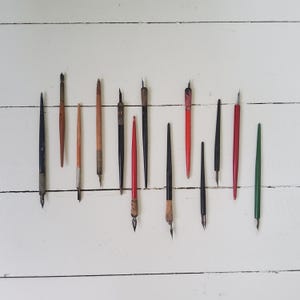 Vintage Dip Calligraphy Pen: Exquisite Letter Art