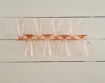 Verres à jus dépression roses vintage gobelets sur pied en verre
