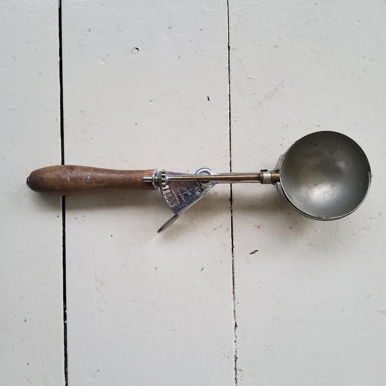 Vintage Ice Cream Scoop Wooden Handle Gilchrist's Scoop Etsy