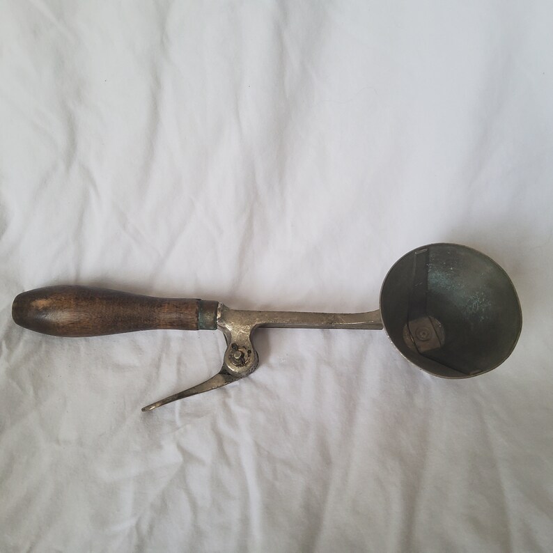 Vintage Ice Cream Scoop Wooden Handle Gilchrist's Scoop Etsy