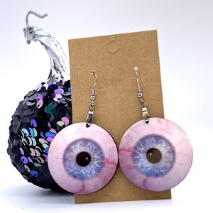 Creepy Eye Earrings. Weird Halloween Earrings, Round Eye Dangle and Drop Earrings, Halloween Jewelry, Bloodshot Eyeball