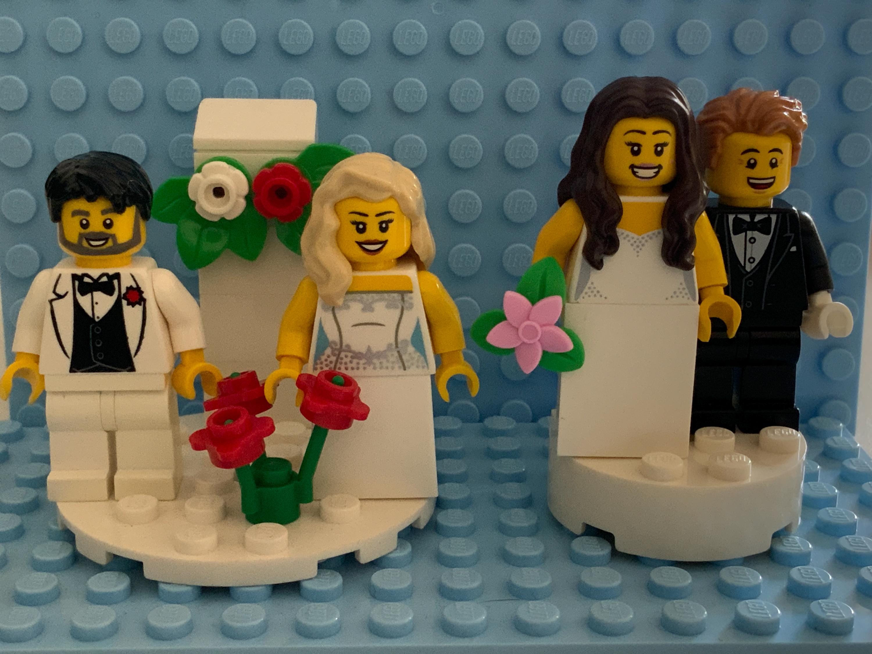 Personalized minifigure cake topper / wedding bride & groom