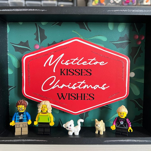 Personalized mini me minifigure Christmas / Holiday frame (up to 4 figures).   Final Xmas order : 15 December.
