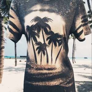 Palm Trees Silhouette / Bleached T Shirt / Gilden Softstyle