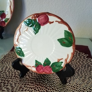 Franciscan Apple Fluted Trivet / Great Condition / Made is USA