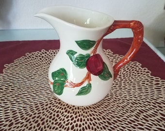 Franciscan Apple 28 oz Pitcher (Milk) / Beautiful with Vivid Colors / 1953-58