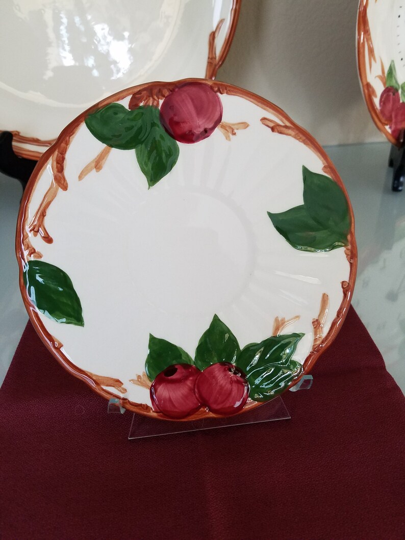Franciscan Apple Fluted Trivet Great Condition Made is USA