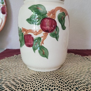 Franciscan Apple Cookie Jar Vivid Colors Beautiful Circa