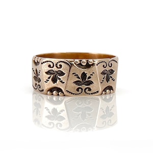 Victorian Ivy Leaf Motif Ring, Wedding Band, AM, Size 8