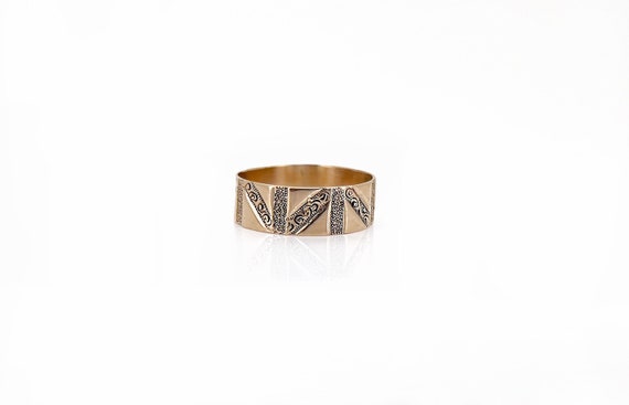 Antique Victorian Wedding Band - image 1