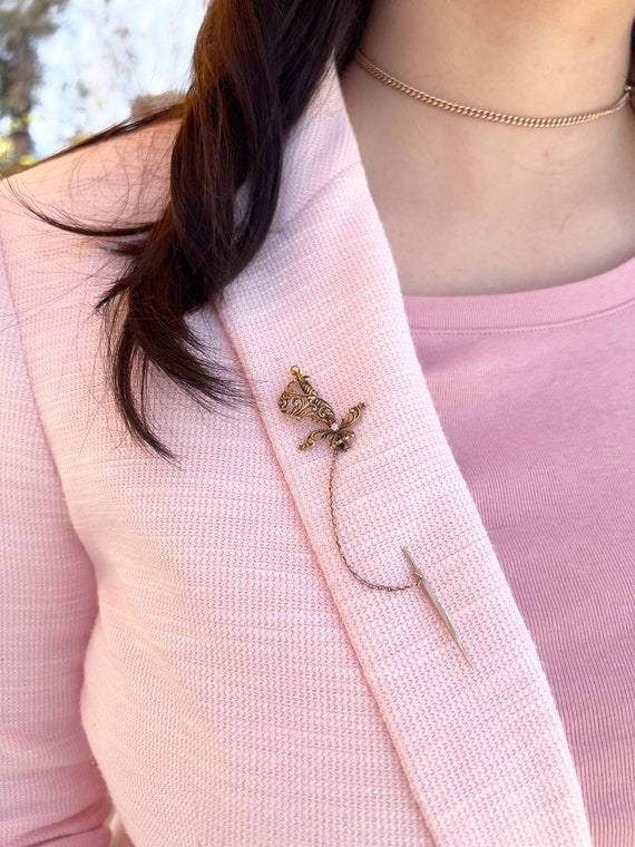 Victorian Gold Jabot Pin Gem