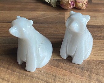 White marble carved polar bear/ bear