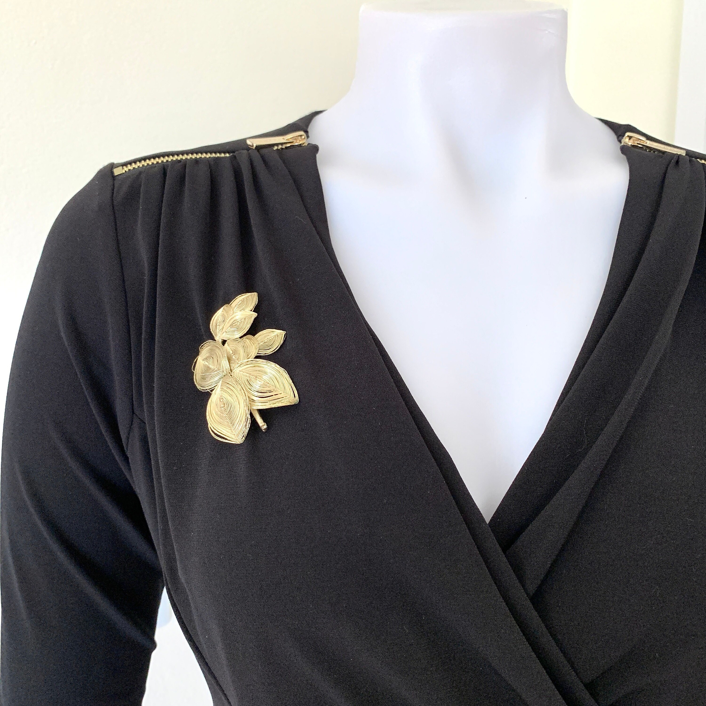 スーパーセール 目玉商品 Mid-century Tone Gold Shaped Leaves Wire Metal Fine Wrapped アクセサリー