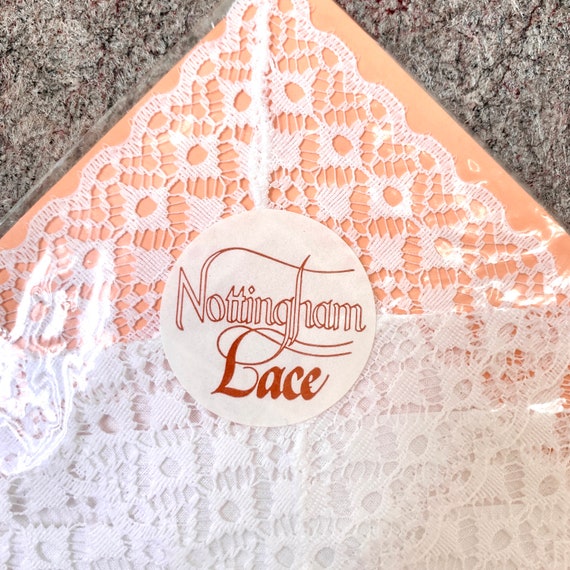 1950s 1960s Nottingham white Lace handkerchief sq… - image 3