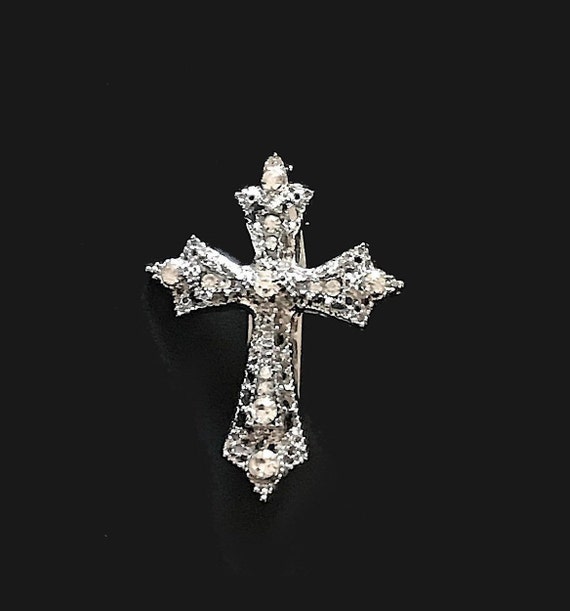 Rhinestone Crystal Filagree Cross, Silver Tone 11/2