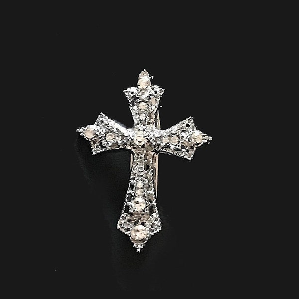 rhinestone crystal filagree cross, silver tone 11/2"h x 1" w brooch pin