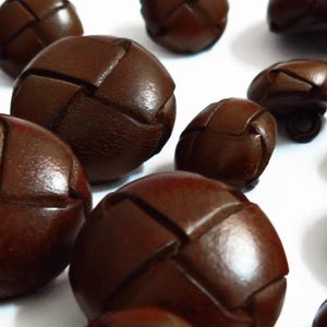Genuine Leather Shank Jacket Buttons (Brown) Choice of Sets in 3L/7S or 4L/8S or 6L or 8L or 3 Extra Large or 6L or 8S