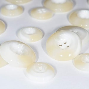 Set of Synthetic/Nylon Blazer Buttons 5 Large & 10 Small - GB1617-02 - Biege/Tan Dual Tone (Large ø20.0mm, Small ø15.0mm)