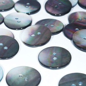 ハイグレード（ブラックリップ）マザーオブパールカーディガンボタン（15個）ø13.0mm2穴