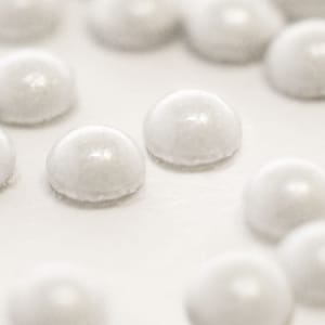 Hot Fix Ceramic Domes available in 2 Sizes (ø3.0mm or ø4.0mm in Diameter) min 144Pcs/Bag, White Pearl Colour